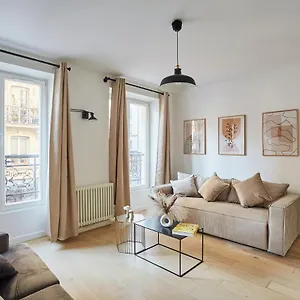 Center Of Le Marais By Prestige , París Francia